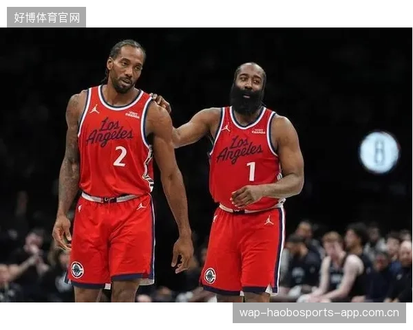 快船靠小卡稳定中域得分,压制力全程存在——一场关于专注与坚持的篮球软文